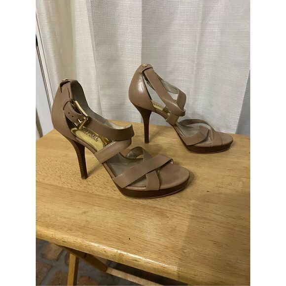 Michael Kors patent leather tan strappy heels - Picture 1 of 8